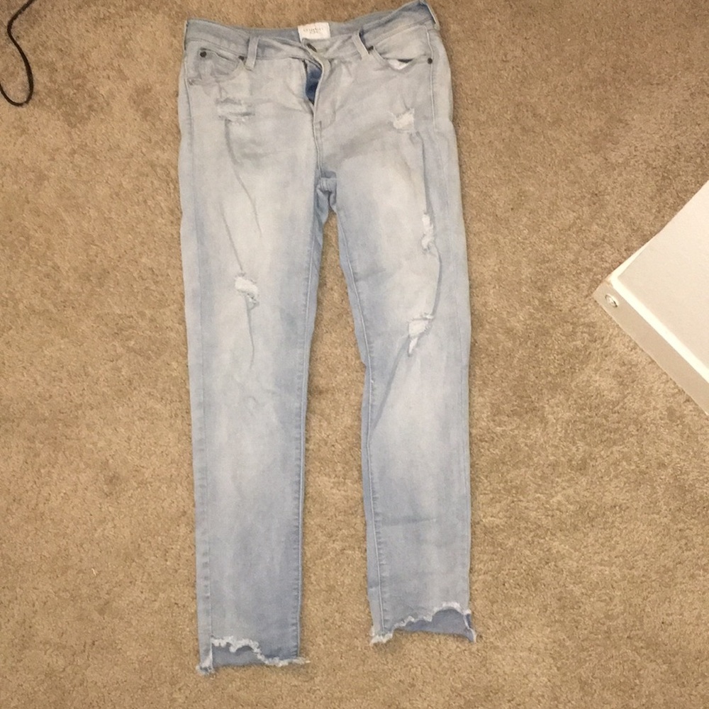 Cropped ripped jeans